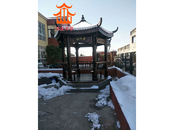 六角凉亭